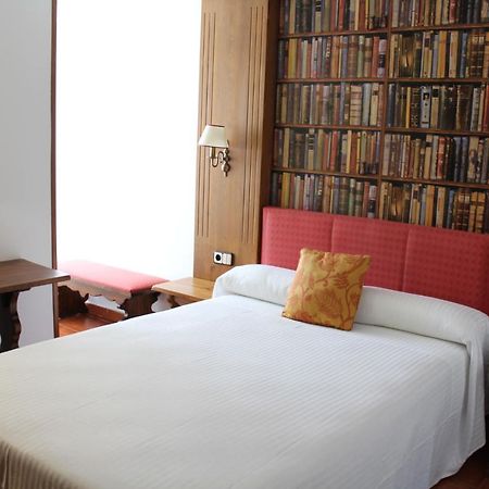 Hotel El Bedel Alcalá de Henares Eksteriør bilde