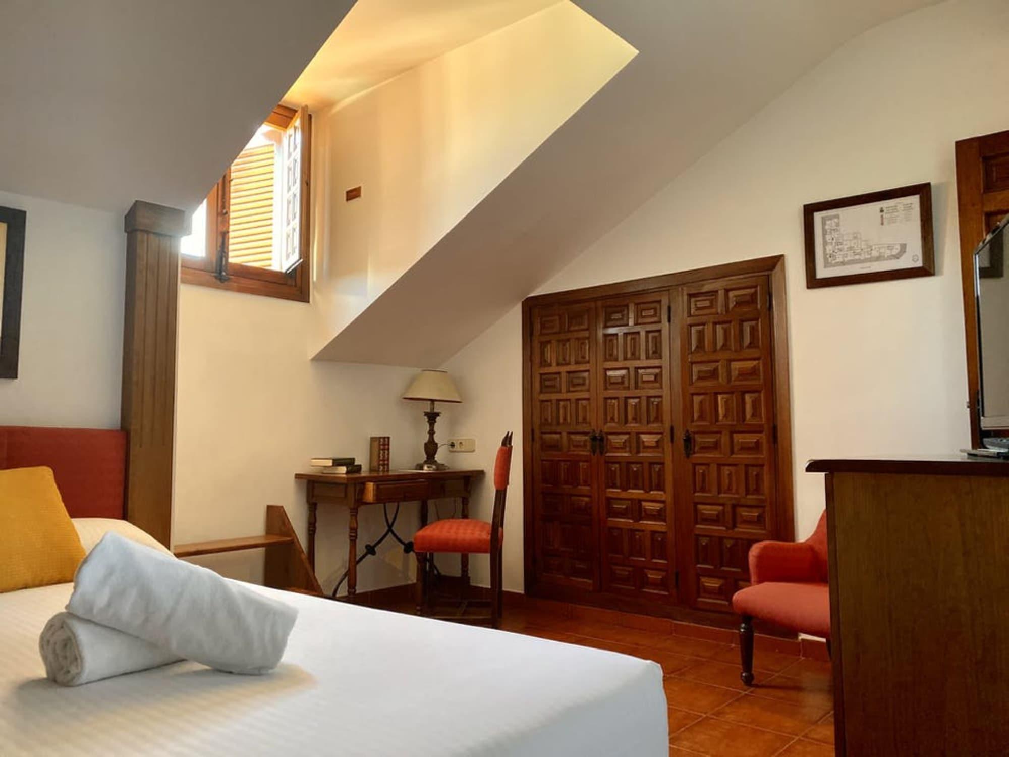 Hotel El Bedel Alcalá de Henares Eksteriør bilde