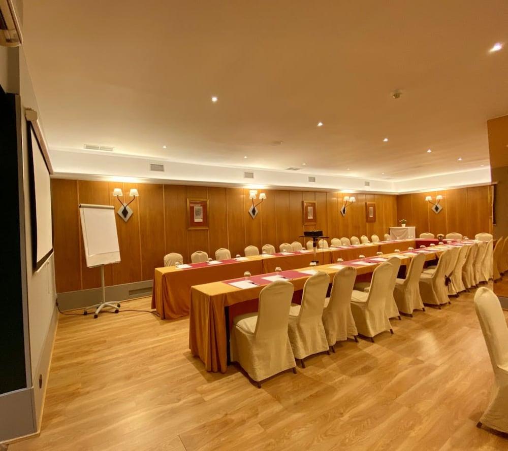 Hotel El Bedel Alcalá de Henares Eksteriør bilde