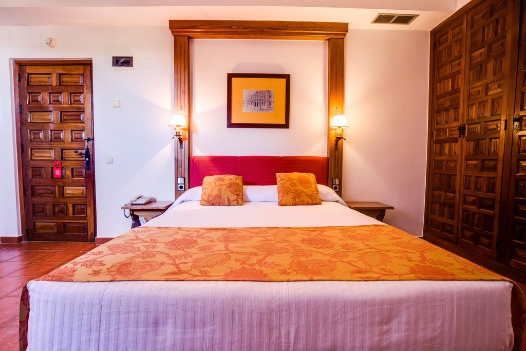 Hotel El Bedel Alcalá de Henares Eksteriør bilde