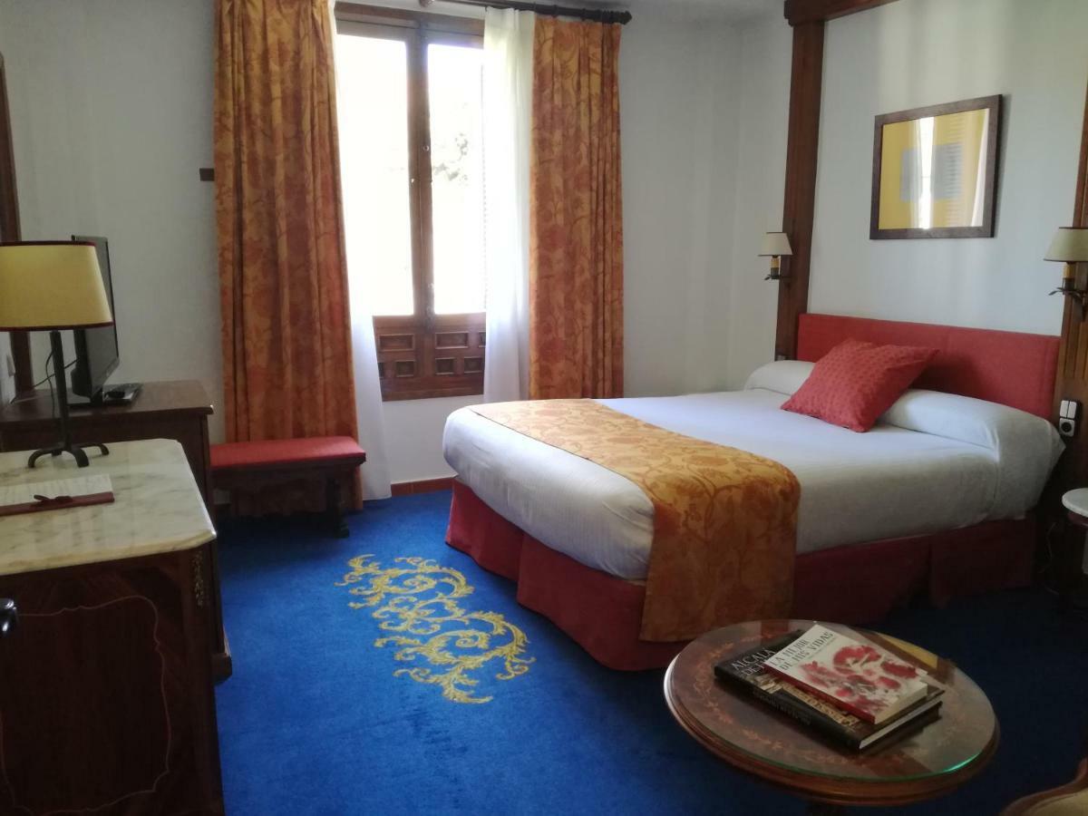 Hotel El Bedel Alcalá de Henares Eksteriør bilde