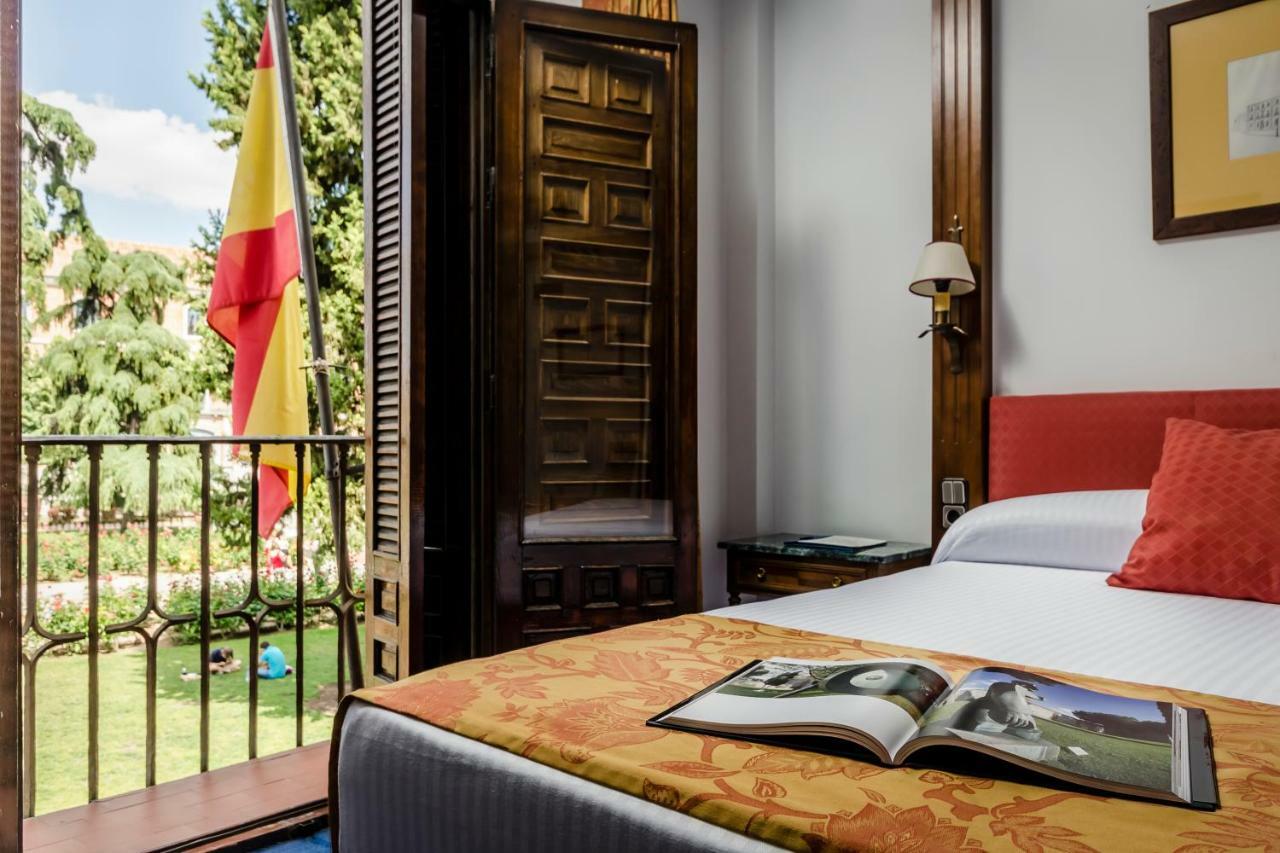 Hotel El Bedel Alcalá de Henares Eksteriør bilde